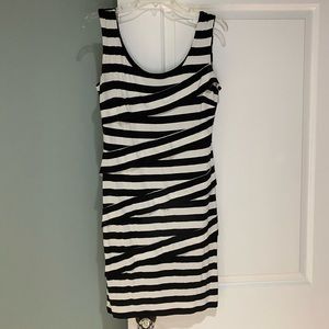 Frank Lyman dress. Size 8.